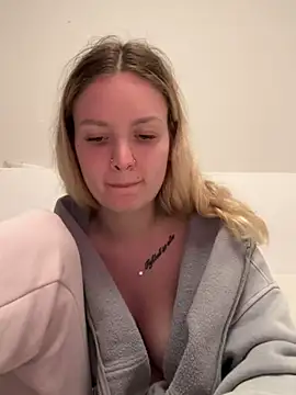 Snapshot of mariemelissah chatting on February 24, 2025, 12:48 pm mariemelissah online show from February 24, 2025, 12:48 pm