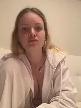 Snapshot of mariemelissah chatting on March 2, 2025, 4:14 pm mariemelissah online show from March 2, 2025, 4:14 pm