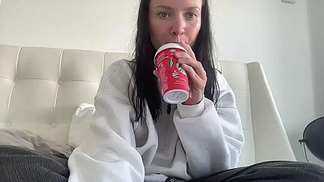 Snapshot of mariemelissah chatting on December 16, 2025, 8:18 am mariemelissah online show from December 16, 2025, 8:18 am