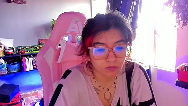 Snapshot of annie_walker6 chatting on December 18, 2025, 6:56 pm annie walker6 online show from December 18, 2025, 6:56 pm