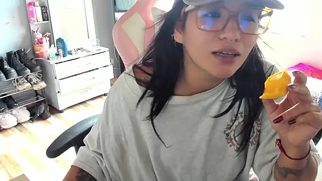 annie walker6 online show from May 5, 2026, 7:39 pm