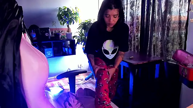 Snapshot of annie_walker6 chatting on January 9, 2026, 2:35 pm annie walker6 online show from January 9, 2026, 2:35 pm