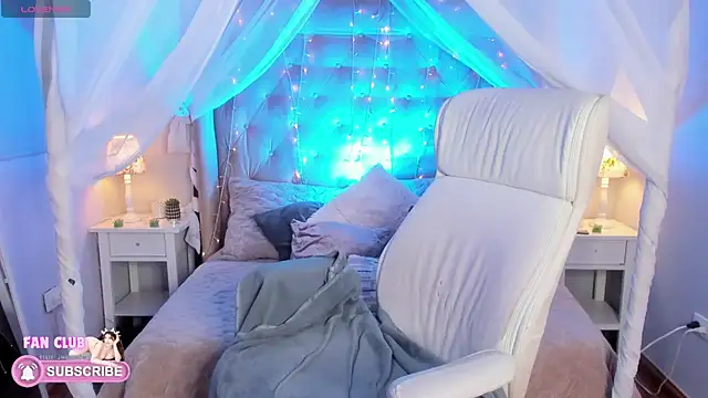 Ellie Jhonson   online show from February 28, 2025, 2:20 pm