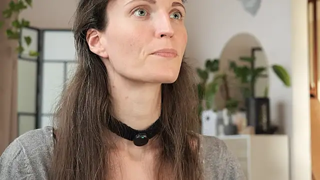 Snapshot of yulladao chatting on October 20, 2025, 4:18 pm yulladao online show from October 20, 2025, 4:18 pm