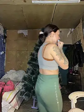 Jess honey online show from December 17, 2024, 1:27 pm