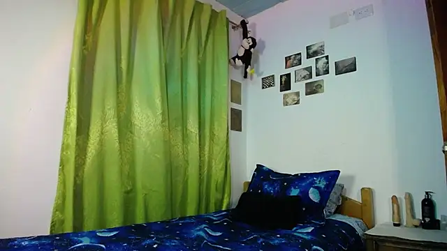 monkeywillwhite online show from October 27, 2025, 12:33 am