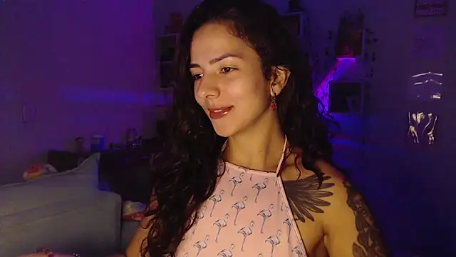 Snapshot of BeellyDance chatting on June 19, 2026, 10:47 pm BeellyDance online show from June 19, 2026, 10:47 pm