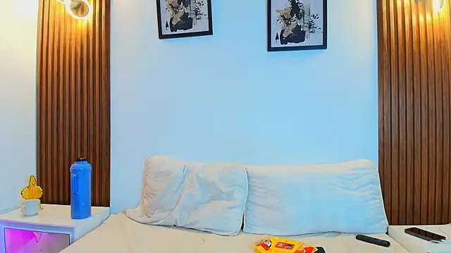 SofiaSweet  online show from October 7, 2025, 10:16 am