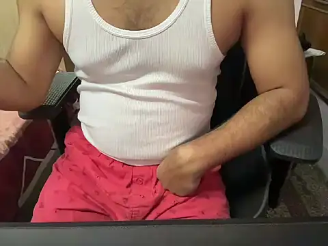 Snapshot of insanefreak69 chatting on July 7, 2026, 7:28 pm insanefreak69 online show from July 7, 2026, 7:28 pm