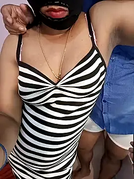 Snapshot of Mallu-Gayathri_Arun chatting on February 9, 2025, 7:48 am Mallu-Gayathri Arun online show from February 9, 2025, 7:48 am