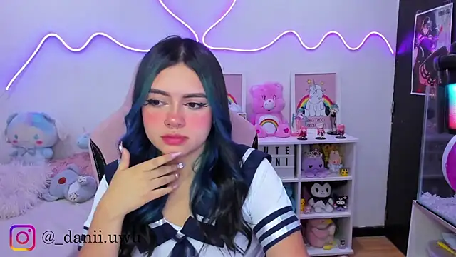 Snapshot of CuteDani_ chatting on September 11, 2025, 9:53 am CuteDani online show from September 11, 2025, 9:53 am