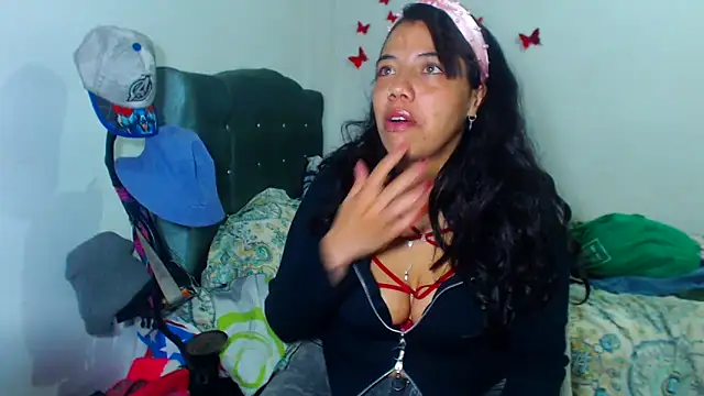 AmaraRoberts420 online show from November 22, 2025, 1:37 am