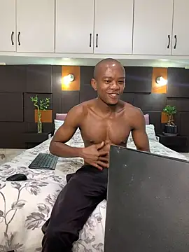 Snapshot of iCrushYenu chatting on February 9, 2025, 1:00 am iCrushYenu online show from February 9, 2025, 1:00 am