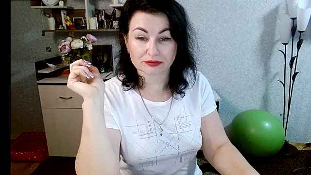 BeatriksS online show from February 11, 2025, 5:18 pm