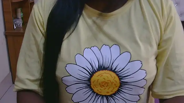 Snapshot of esita_1212 chatting on April 24, 2026, 3:52 am esita 1212 online show from April 24, 2026, 3:52 am