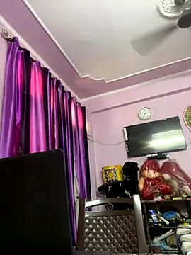 Dick 6inches online show from November 8, 2025, 9:02 am