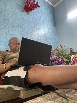 Dick 6inches online show from February 28, 2026, 3:17 am