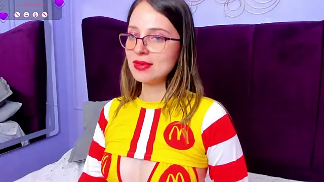 Snapshot of AmbeerWood_ chatting on March 9, 2025, 6:00 pm AmbeerWood online show from March 9, 2025, 6:00 pm