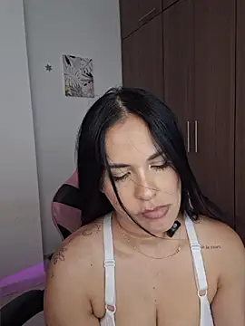 heyshaa online show from April 14, 2026, 9:20 pm