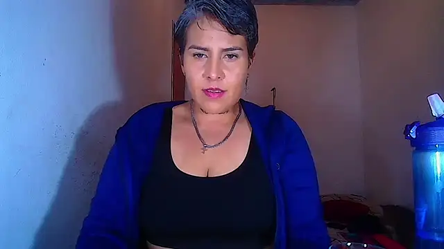 Snapshot of Yessi_rousse chatting on July 15, 2026, 1:01 am Yessi rousse online show from July 15, 2026, 1:01 am
