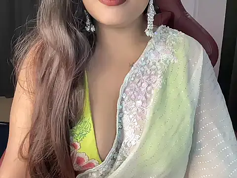 Snapshot of shanayaaa_1 chatting on June 15, 2026, 7:35 pm shanayaaa 1 online show from June 15, 2026, 7:35 pm