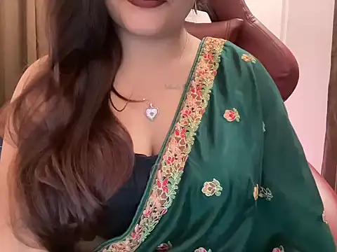 Snapshot of shanayaaa_1 chatting on June 23, 2026, 7:12 pm shanayaaa 1 online show from June 23, 2026, 7:12 pm