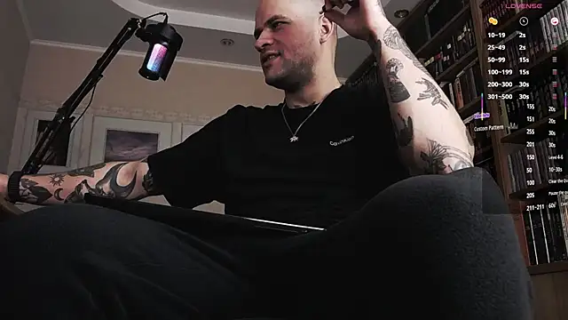 Snapshot of FindomJason chatting on October 23, 2025, 1:21 pm FindomJason online show from October 23, 2025, 1:21 pm