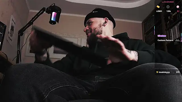 Snapshot of FindomJason chatting on November 26, 2025, 4:29 pm FindomJason online show from November 26, 2025, 4:29 pm