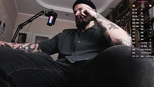 Snapshot of FindomJason chatting on October 2, 2025, 9:34 am FindomJason online show from October 2, 2025, 9:34 am