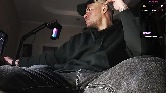 Snapshot of FindomJason chatting on October 15, 2025, 1:30 pm FindomJason online show from October 15, 2025, 1:30 pm