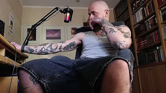 Snapshot of FindomJason chatting on June 19, 2026, 1:17 pm FindomJason online show from June 19, 2026, 1:17 pm