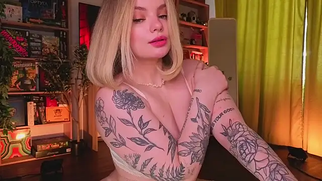 Hottie Jane online show from April 10, 2026, 12:45 pm