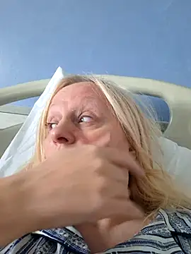 martachatte online show from November 20, 2025, 11:44 am