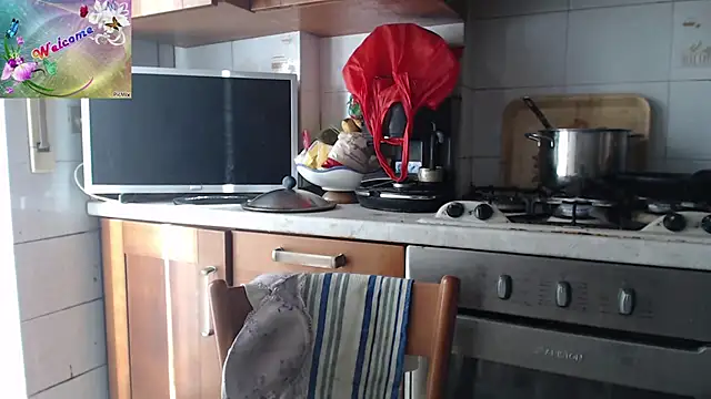 martachatte online show from November 10, 2025, 9:14 am