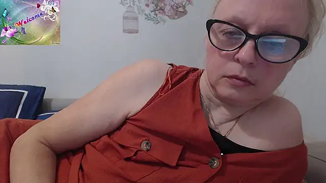 martachatte online show from October 17, 2025, 9:12 am