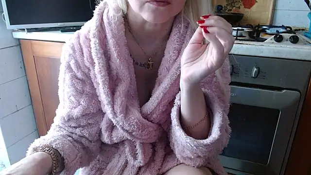 martachatte online show from April 18, 2026, 8:49 am