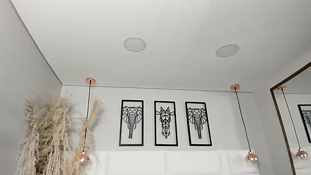 Snapshot of Rebeca_jones chatting on September 17, 2025, 12:18 pm Rebeca jones online show from September 17, 2025, 12:18 pm