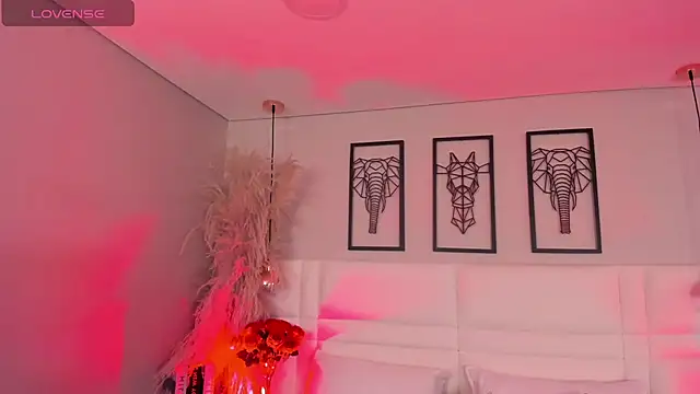 Snapshot of Rebeca_jones chatting on November 14, 2025, 12:31 pm Rebeca jones online show from November 14, 2025, 12:31 pm