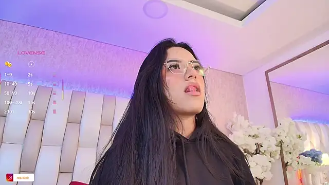 Snapshot of Rebeca_jones chatting on March 17, 2025, 1:08 pm Rebeca jones online show from March 17, 2025, 1:08 pm