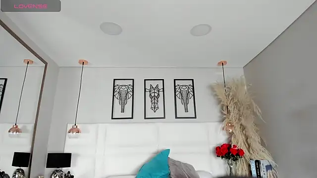 Snapshot of Rebeca_jones chatting on November 10, 2025, 12:21 pm Rebeca jones online show from November 10, 2025, 12:21 pm