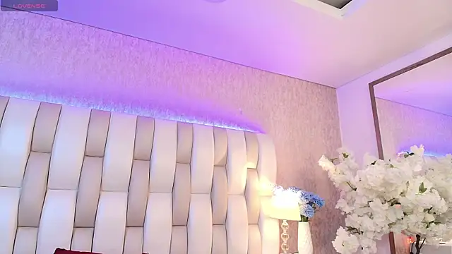 Snapshot of Rebeca_jones chatting on March 22, 2025, 12:04 pm Rebeca jones online show from March 22, 2025, 12:04 pm