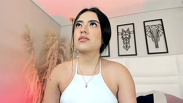 Snapshot of Rebeca_jones chatting on October 14, 2025, 12:17 pm Rebeca jones online show from October 14, 2025, 12:17 pm