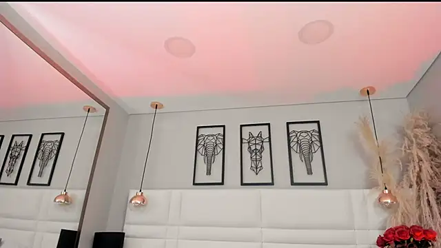 Snapshot of Rebeca_jones chatting on September 12, 2025, 12:16 pm Rebeca jones online show from September 12, 2025, 12:16 pm