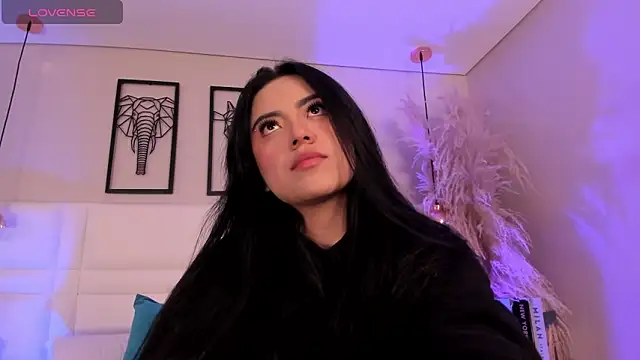 Snapshot of Rebeca_jones chatting on November 12, 2025, 12:31 pm Rebeca jones online show from November 12, 2025, 12:31 pm