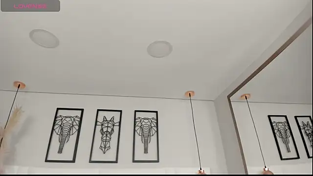 Snapshot of Rebeca_jones chatting on September 24, 2025, 12:11 pm Rebeca jones online show from September 24, 2025, 12:11 pm