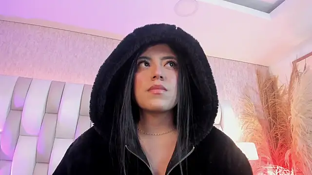 Rebeca jones online show from February 25, 2026, 12:05 pm