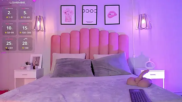 Ashleyy piink online show from April 20, 2026, 3:57 pm