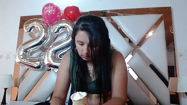 Snapshot of nathaly_low1 chatting on January 17, 2026, 12:31 pm nathaly low1 online show from January 17, 2026, 12:31 pm