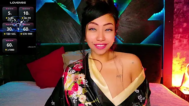 Snapshot of ElyaQuinn chatting on November 12, 2025, 7:45 am ElyaQuinn online show from November 12, 2025, 7:45 am