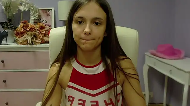 Snapshot of dirtyxEmily chatting on February 18, 2025, 11:00 am dirtyxEmily online show from February 18, 2025, 11:00 am